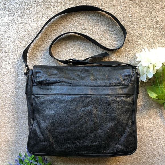 Gucci Guccissma Leather Messenger Bag - Picture 4 of 15